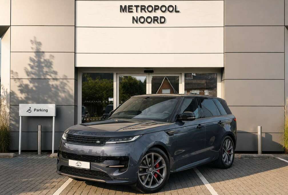 Land Rover // P460e Dynamic SE