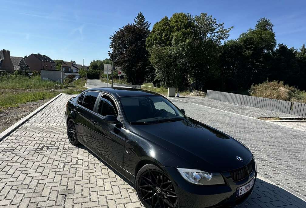 BMW 318i
