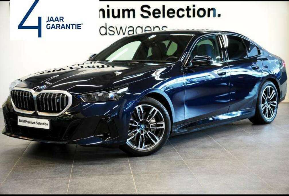 BMW MPACK DRIVE ASSIST PLUS TREKHAAK  360 CAMERA