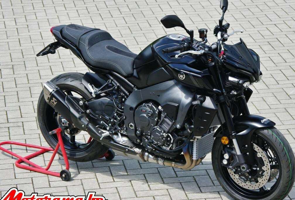 Akrapovic