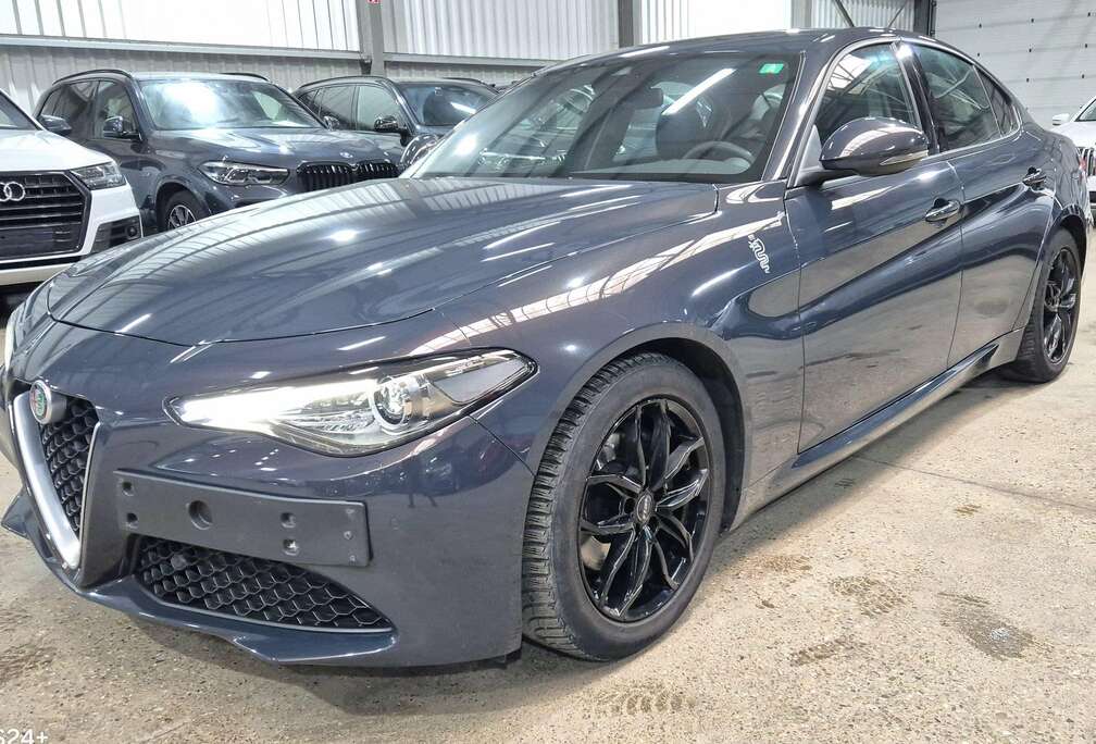 Alfa Romeo Giulia 2.2 JTDm Super