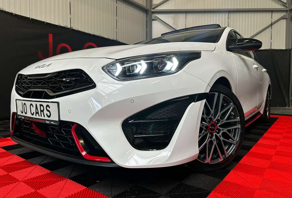 Kia GT 1.6 T-GDi/Pano/Keyless/Cc/Pdc/Camera/Carplay/