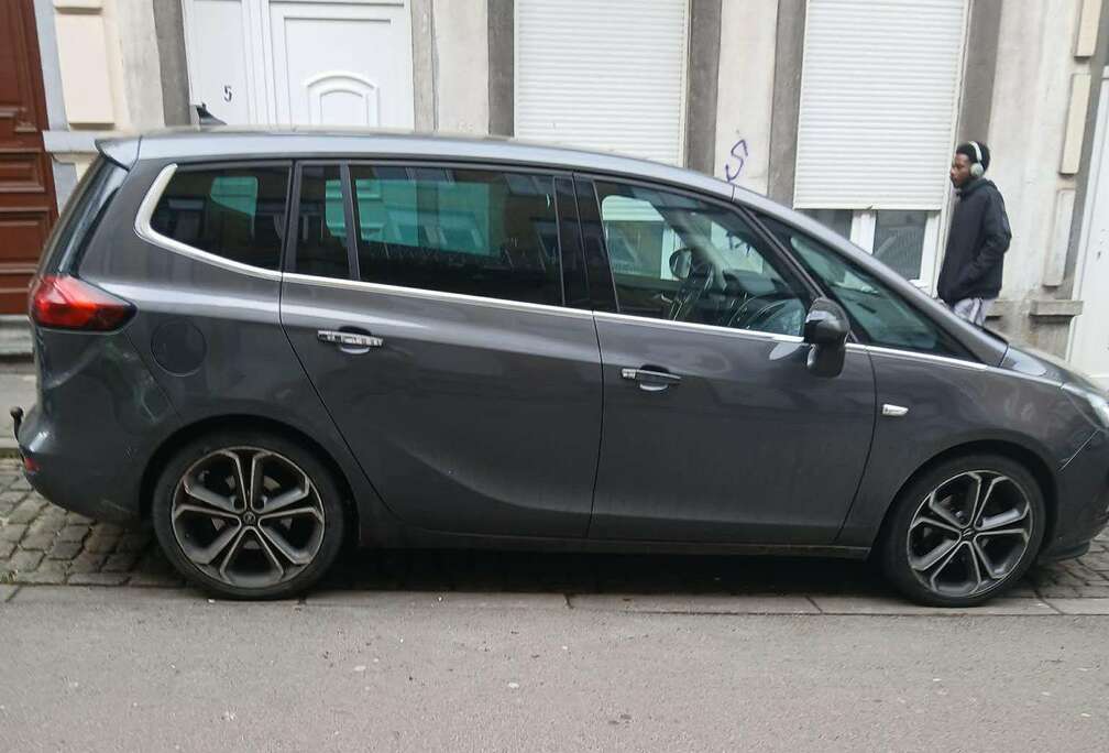 Opel Zafira 1.4 Turbo Cosmo