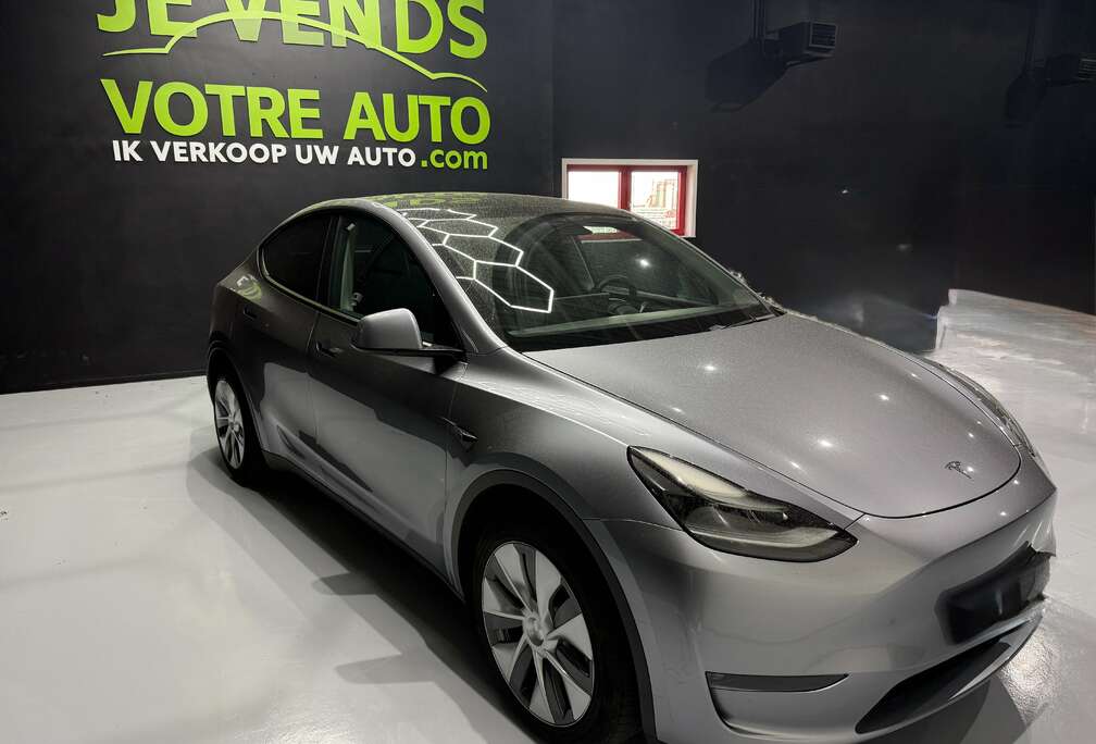 Tesla Model Y 72.5 kWh Dual Motor Performance (377 kW)