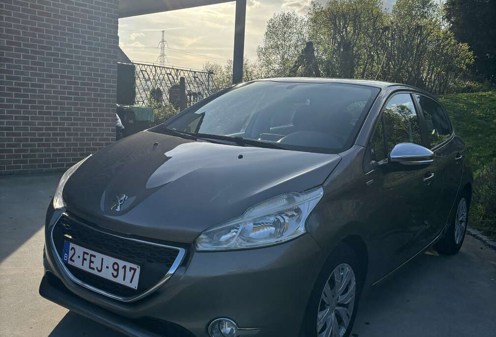Peugeot 1.0 Édition spéciale  98.000 km  Ultra économiqu