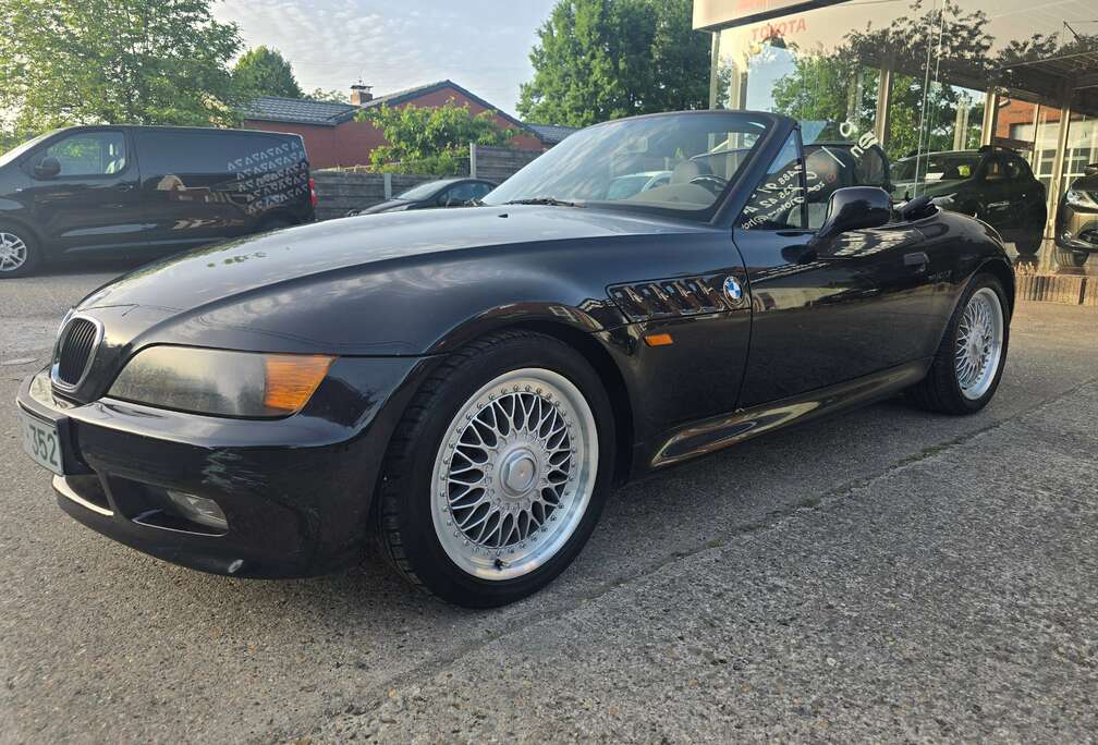 BMW 1.8i cabriolet 203 915 km