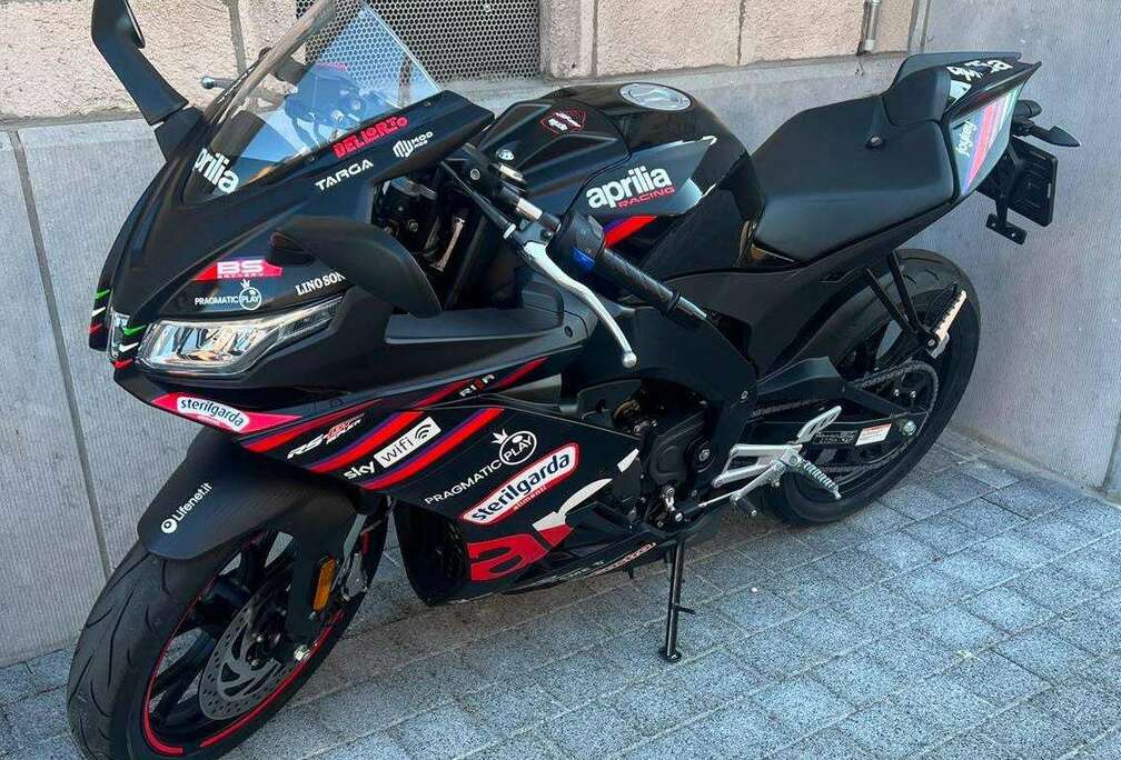 Replica