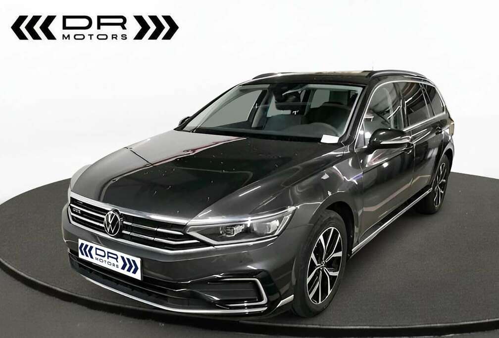 Volkswagen GTE - VARIANT -