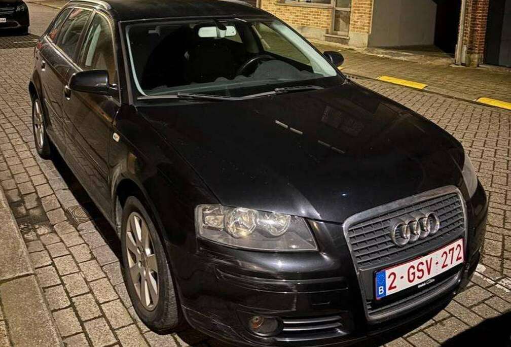 Audi A3 Sportback 2.0i 16v FSI Ambition S line