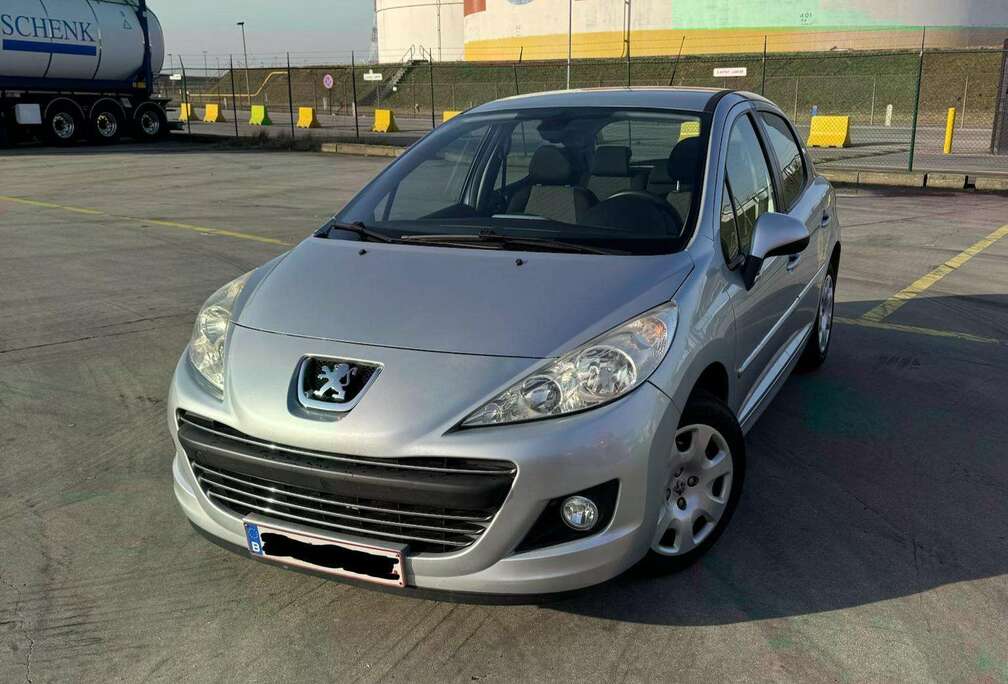Peugeot 207 1.6-16V VTi