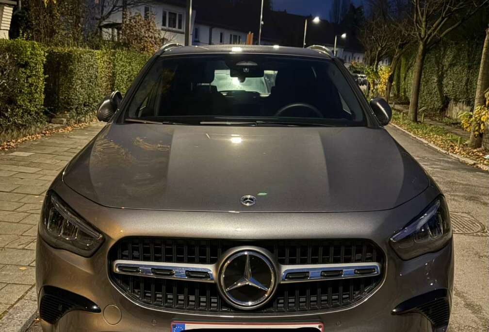 Mercedes-Benz Business Line