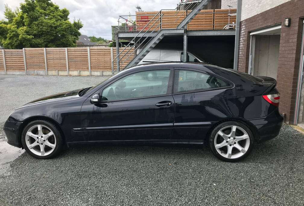 Mercedes-Benz C 200 CDI Coupe Sport