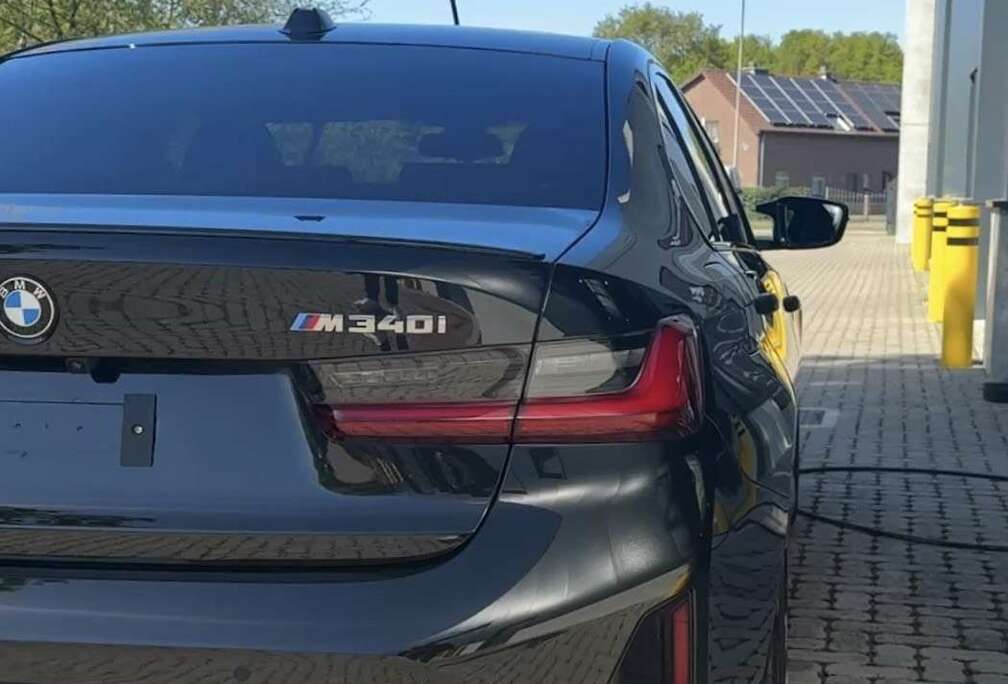 BMW BMW M340i xDrive Mild Hybrid  Full Option