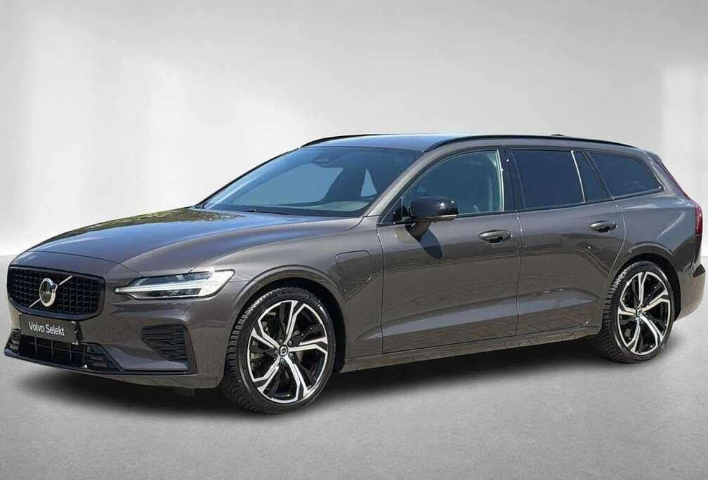 Volvo T6 AWD Plus Dark
