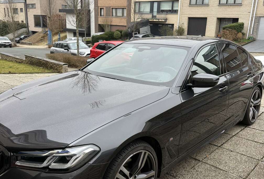 BMW 520iA MHEV