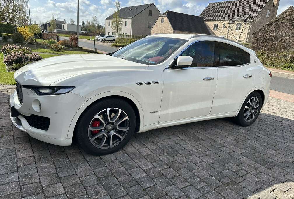 Maserati 3.0 V6 Turbo GranSport (EU6.2)