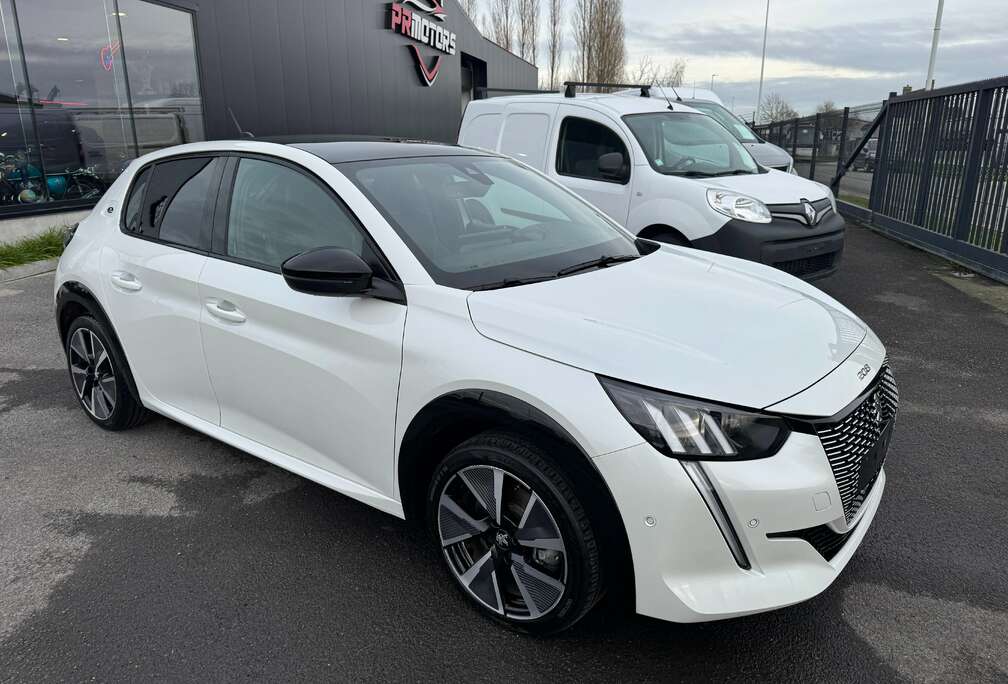 Peugeot 208 Elektromotor 136 GT line camera leer