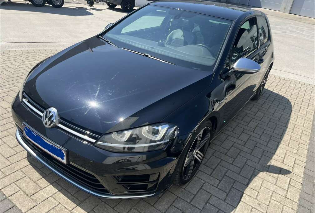 Volkswagen Golf 7 R