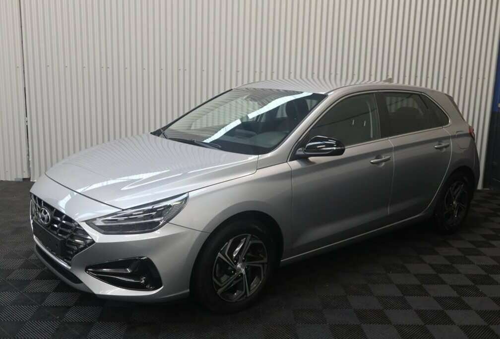 Hyundai 1.0 T-GDI 120 DCT Automaat SMART Camera LED