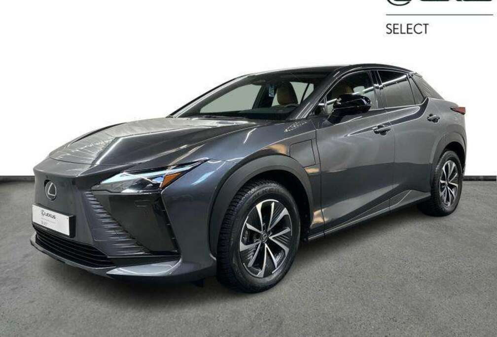 Lexus Executive  440km WLTP  pano roof  all season ty