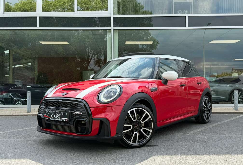 MINI JCW KIT / PANODAK / CARPLAY / HEAD UP DISPLAY / ZETEL & STUURVERWARMING /