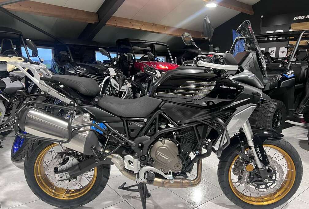SRT 700 SX TOURING