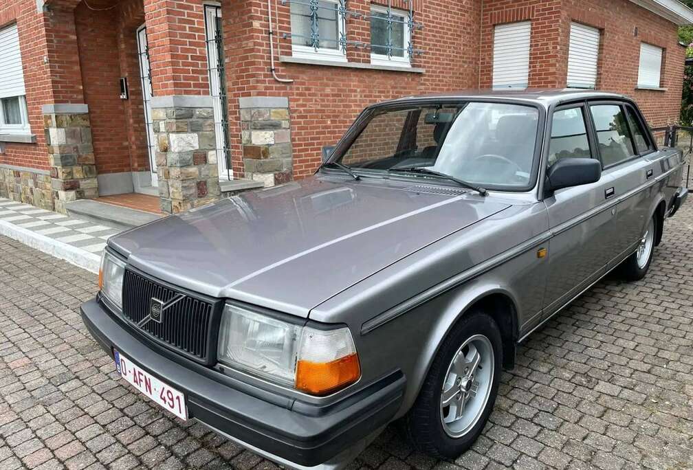 Volvo 240 GLT