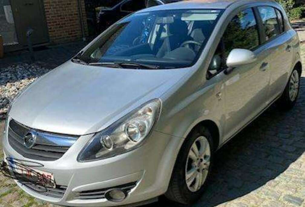 Opel Corsa 1.2i Cosmo