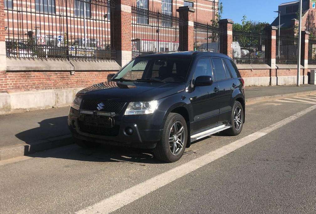 Suzuki Grand Vitara 2.0i JLX