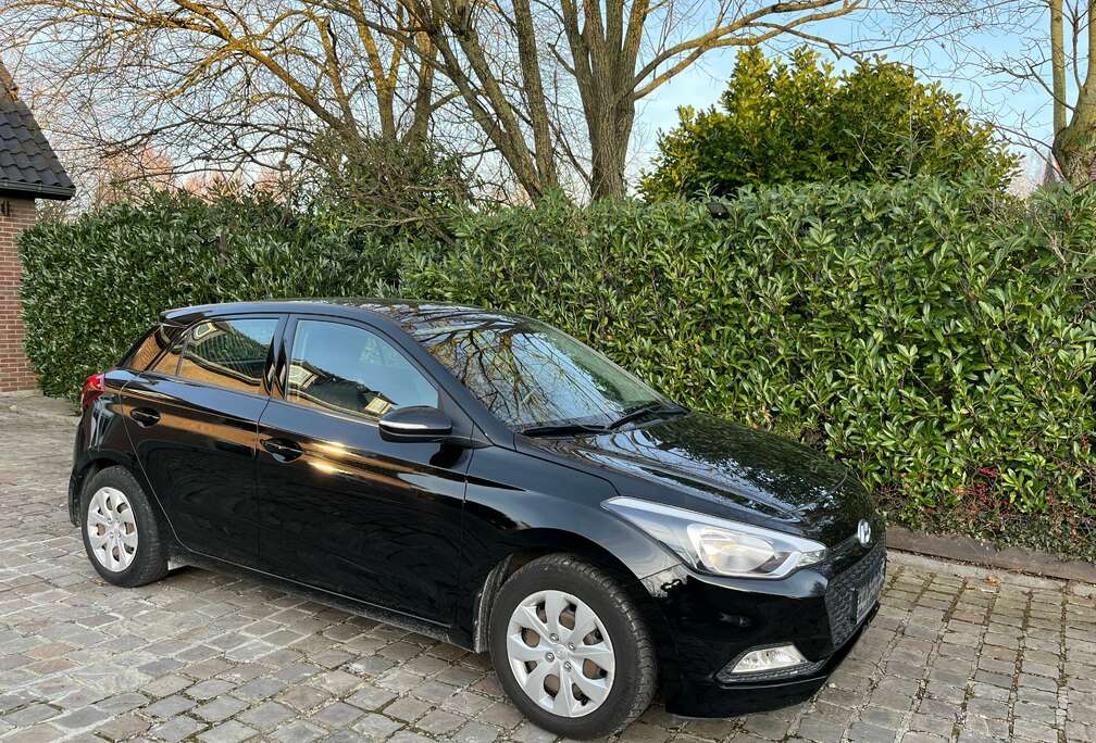 Hyundai i20 1.2i Twist Special Edition Play
