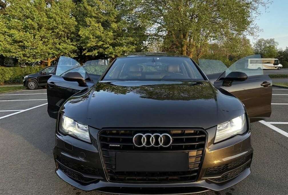Audi 3.0 TDI quattro tiptronic sport selection