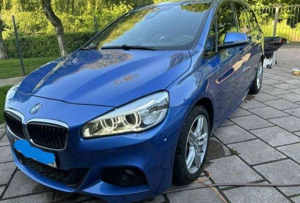 BMW 218D automatique 4X4 xDrive gran toureur Kit M// Full unique en Belgique  114800Km etat neuf Istoril Blue