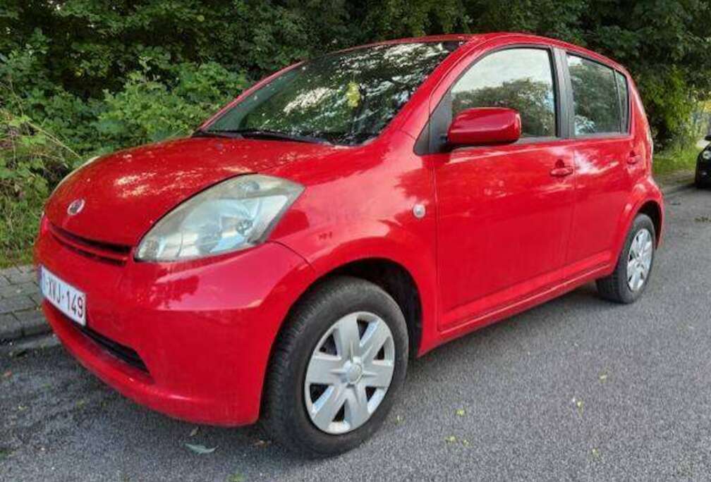 Daihatsu Sirion 1.0i 12v Top UNIQUEMENT MARCHAND OU EXPORT