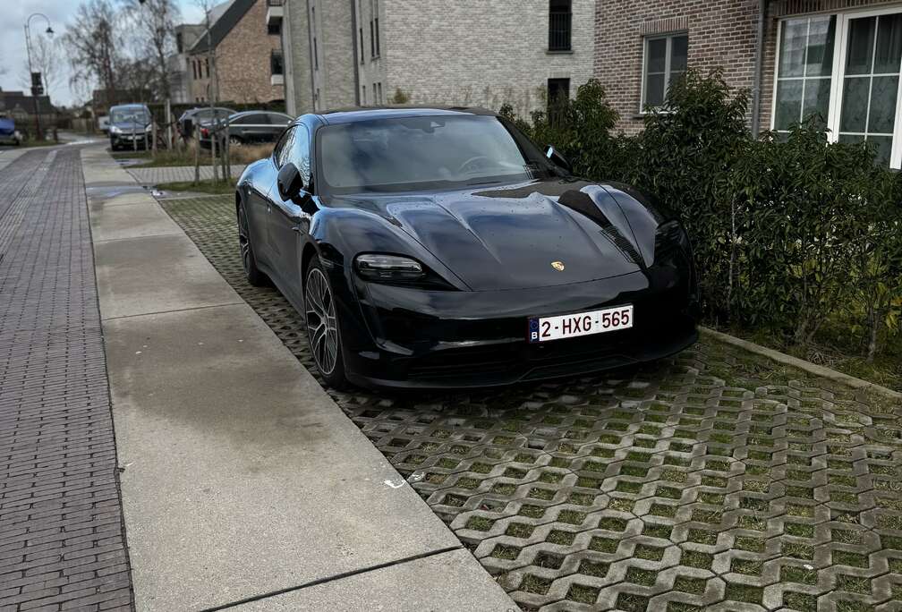 Porsche 79.2 kWh