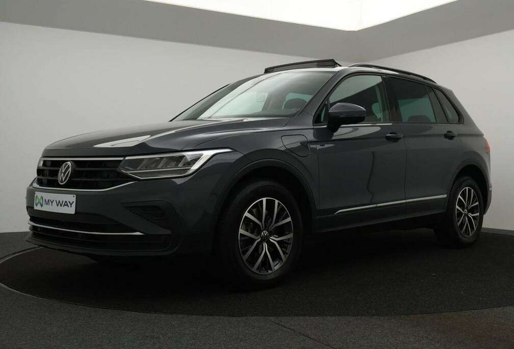 Volkswagen Tiguan eHybrid 1.4 Life DSG *150PK *ZETELVERWARMING*PANO*CAMERA*TREKHAAK*...*