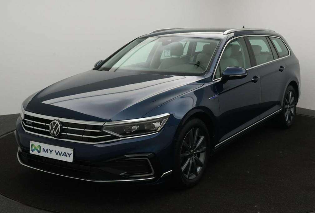 Volkswagen Passat GTE 1.4 eHybrid PHEV 218PK *AUTOMAAT*TREKHAAK*WIT LEDER*ALCANTARA*CAMERA*ACC*NAVI*APP-CONNECT*...*