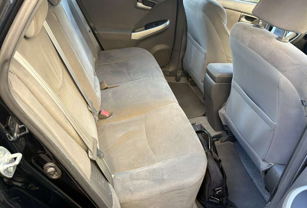 Toyota Hybrid 1.8i VVT-i Luna