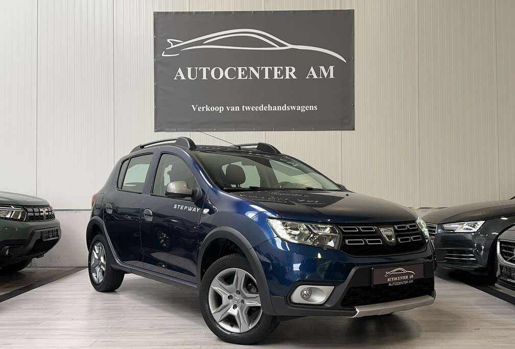 Dacia Sandero TCe 90 Laureate *62.000 km* CRUISE * LED