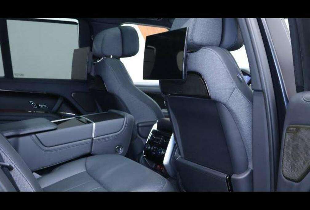 Land Rover SV P615 AWD Auto