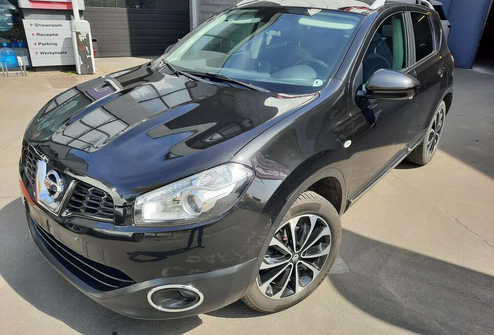 Nissan 2WD Urban Edition