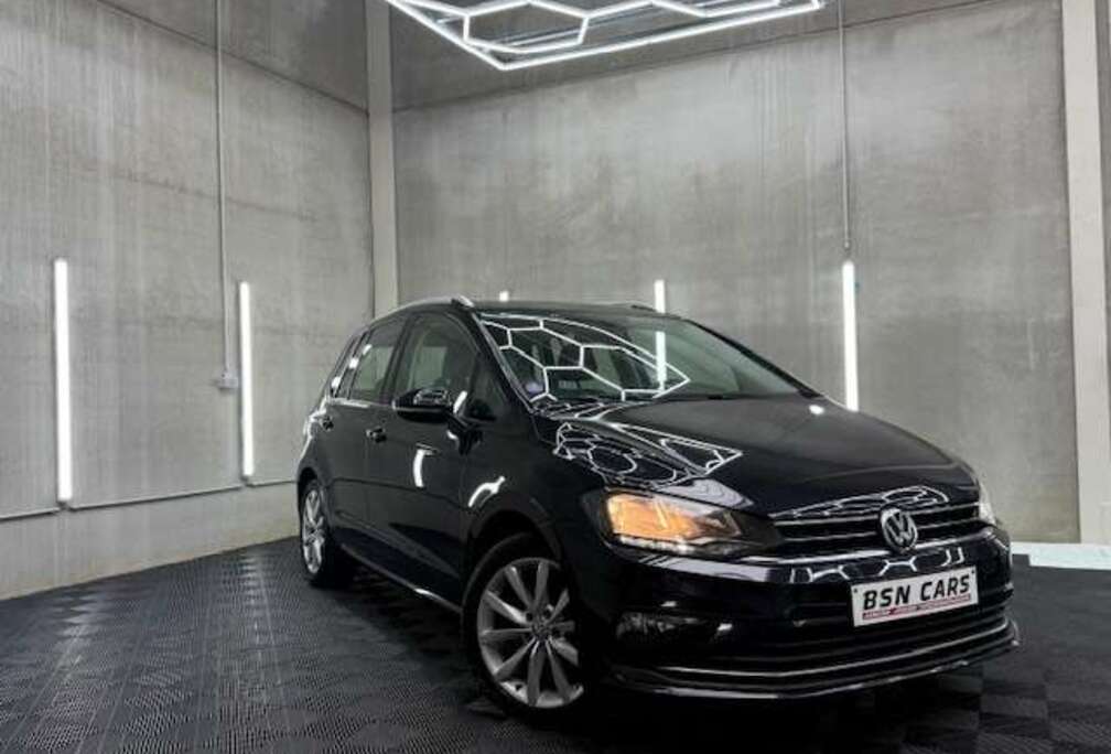 Volkswagen CAMERA/AUTOMAAT/ACC/BLINDSPOT/TREKHAAK/CARPLAY/GARANTIE
