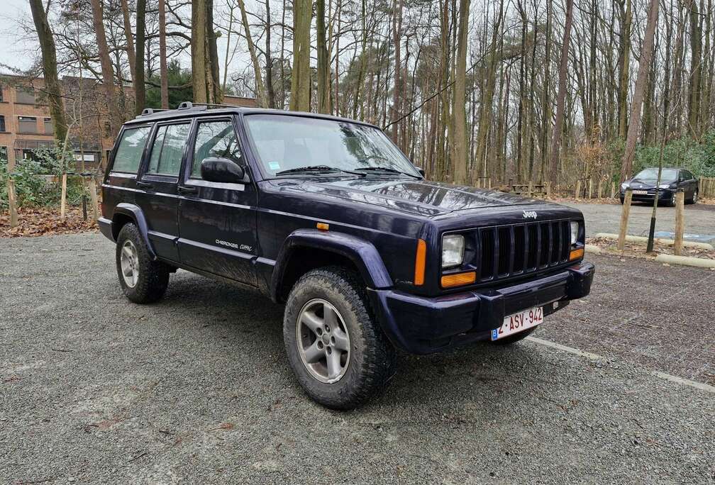 Jeep 2.5 Turbo Sport Utiliaire