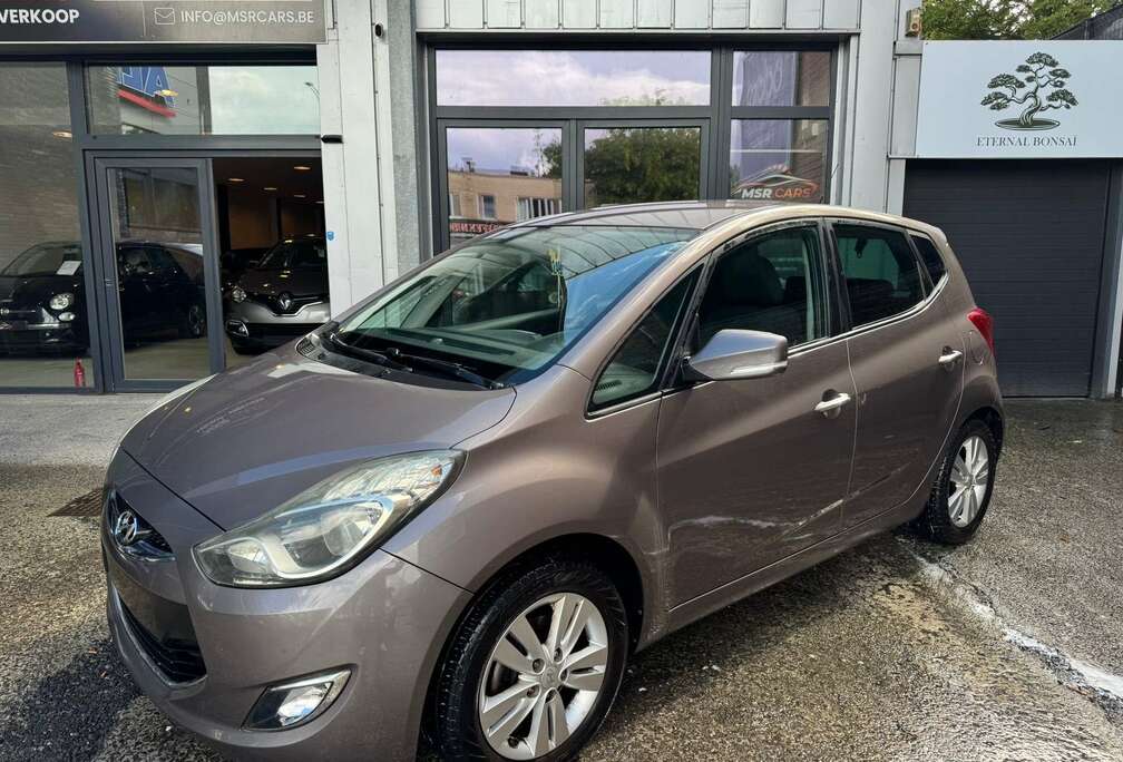Hyundai 1.4i-AIRCO-JANTES + CARNET COMPLET !