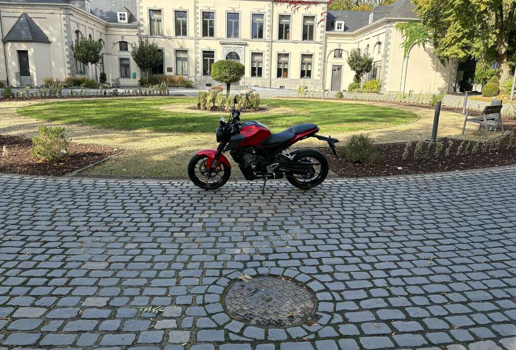 Honda CB125R