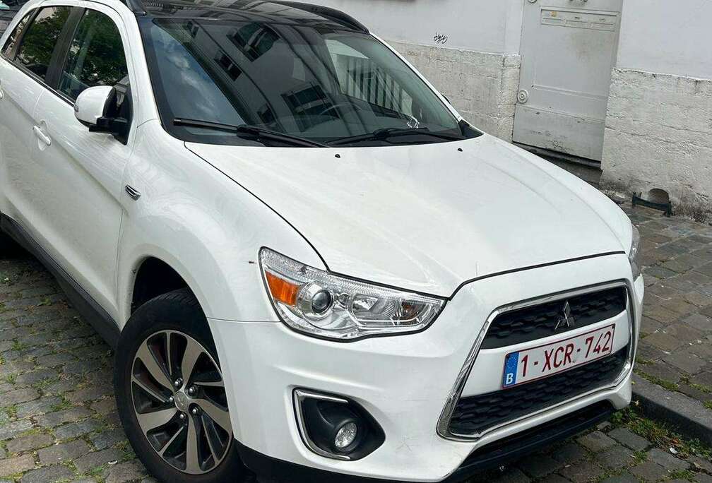 Mitsubishi 1.6i 2WD Intense