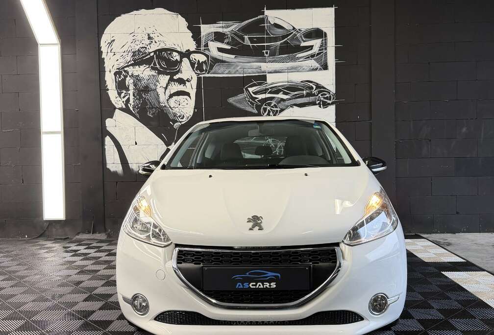 Peugeot 208 1.2i Allure
