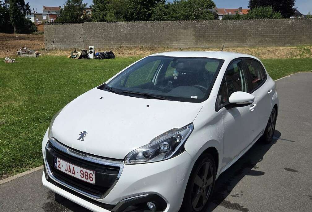 Peugeot AFFAIRE PURETECH 82 S&S BVM5 PREMIUM