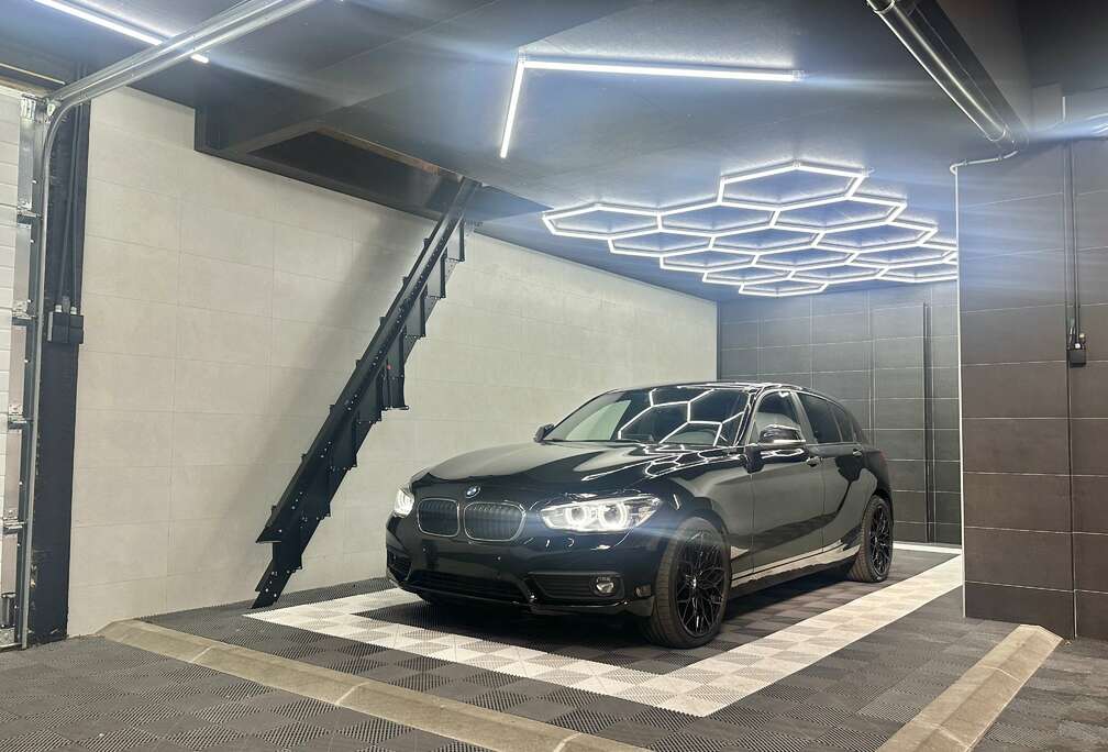 BMW 118iA  * SPORT LINE * GARANTIE 1 AN *