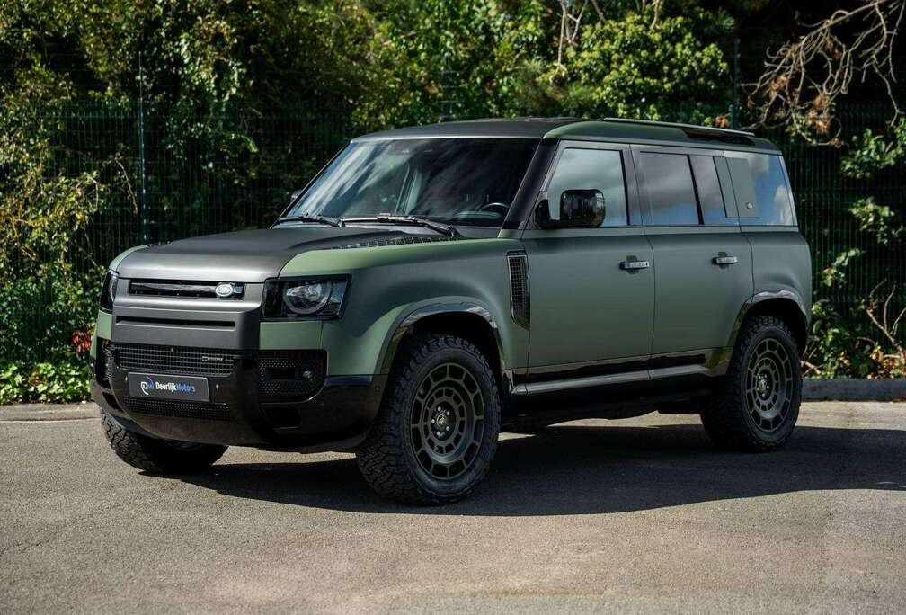 Land Rover D250 X-Dynamic NEW Matt Military Green Matt black Hood New Octa Wheels Towbar Black interior finish