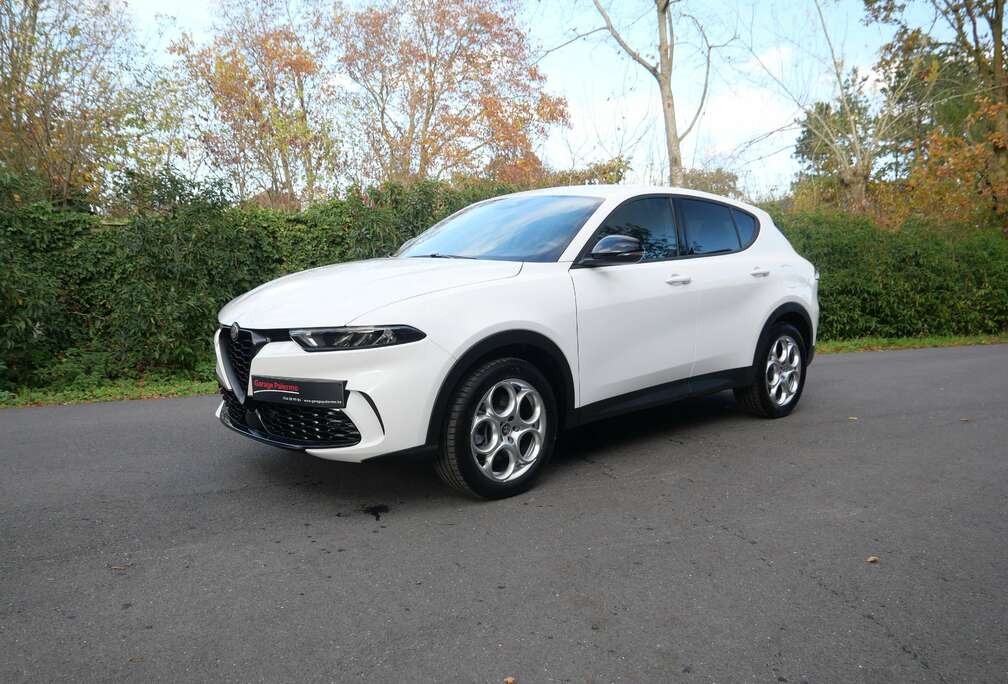 Alfa Romeo Plug-In-Hybrid Q4 Sprint  280PK
